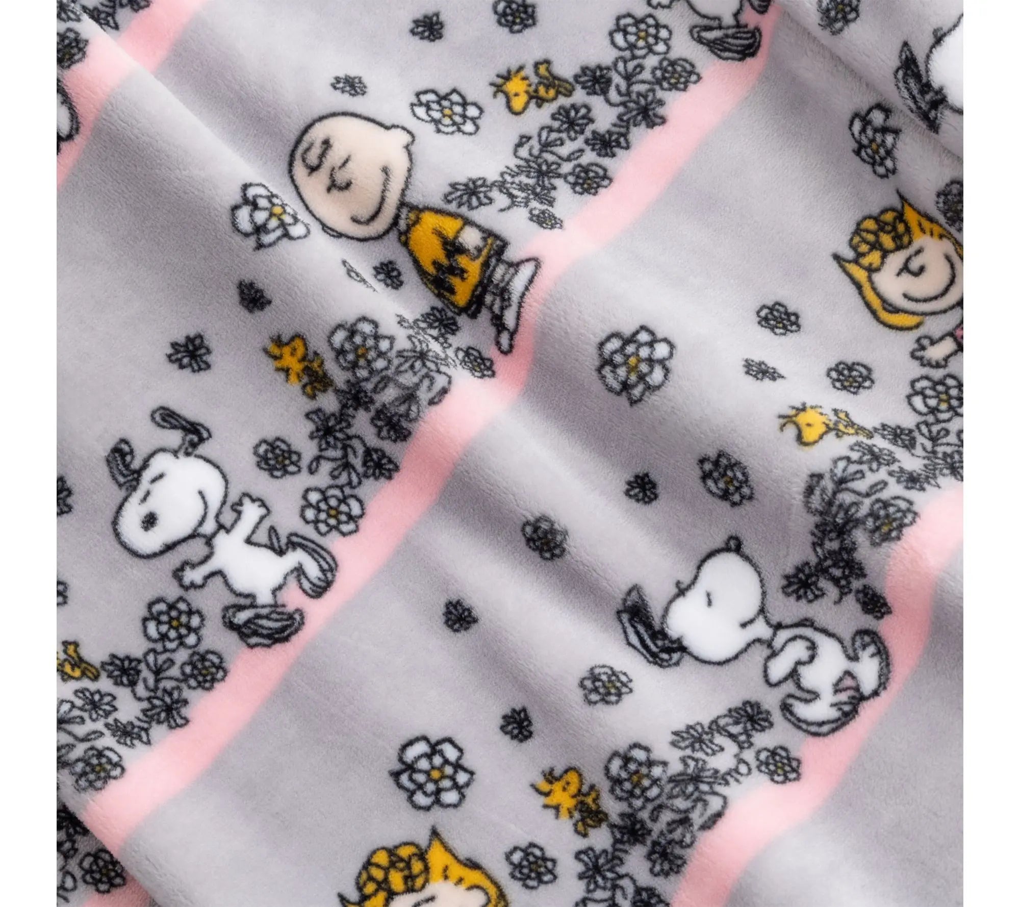 Berkshire Peanuts Spring 55X70 Velvetsoft Throw